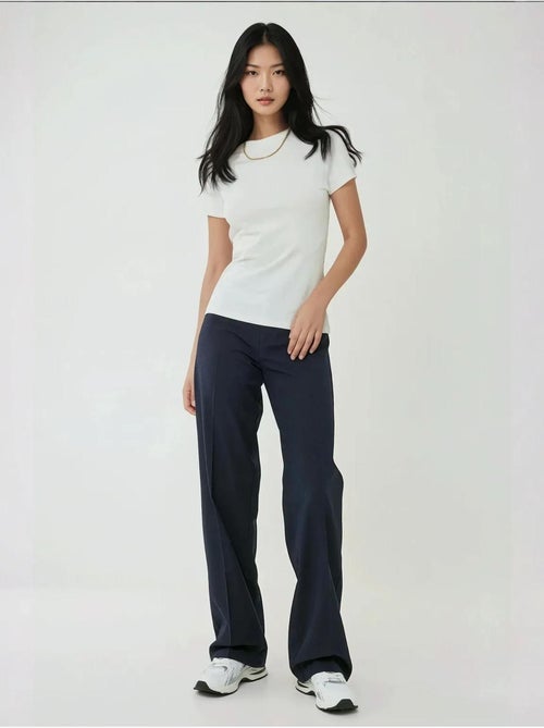 T-shirt in cotone regular fit con girocollo hiccup - Kiabi T-shirt in cotone regular fit con girocollo hiccup - Kiabi