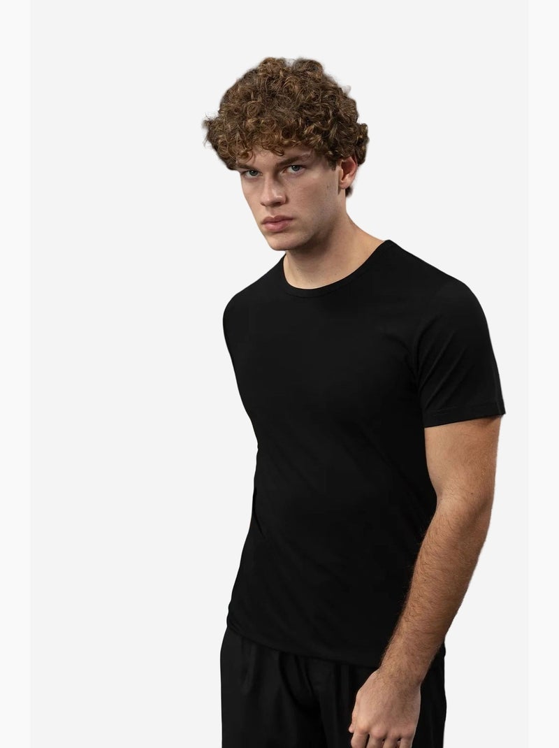 T-shirt in cotone slim fit con girocollo giesto Nero - Kiabi