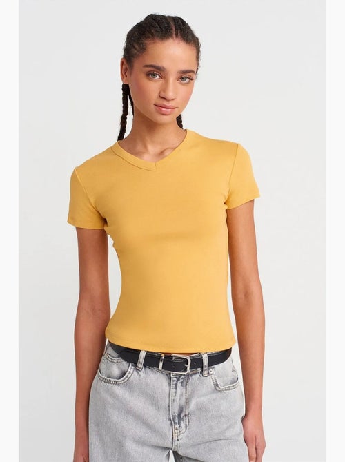 T-shirt in cotone slim fit con scollo a v dilvin - Kiabi T-shirt in cotone slim fit con scollo a v dilvin - Kiabi