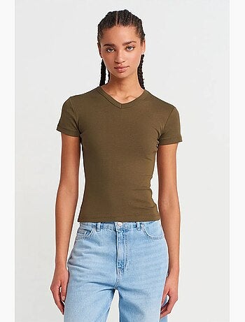 T-shirt in cotone slim fit con scollo a v dilvin