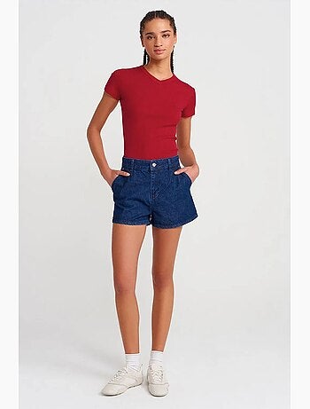 T-shirt in cotone slim fit con scollo a v dilvin