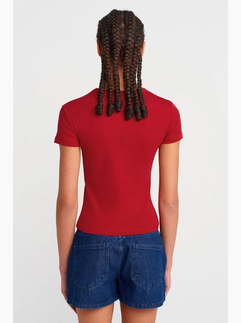 T-shirt in cotone slim fit con scollo a v dilvin Rosso - Kiabi