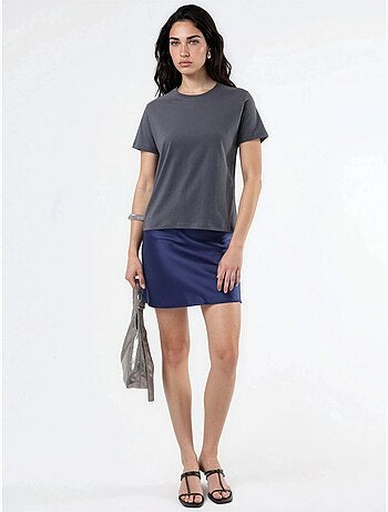 T-shirt in cotone tinta unita con girocollo busem