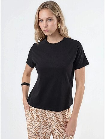 T-shirt in cotone tinta unita con girocollo busem