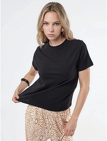 T-shirt in cotone tinta unita con girocollo busem