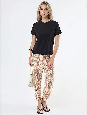 T-shirt in cotone tinta unita con girocollo busem