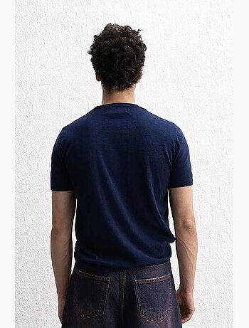 T-shirt in cotone tinta unita con girocollo giesto