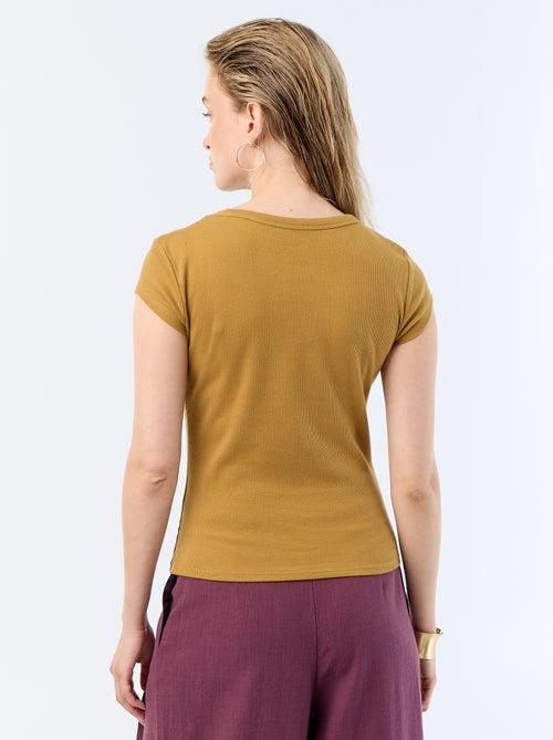 T-shirt in jersey a coste maniche corte - Kiabi T-shirt in jersey a coste maniche corte - Kiabi
