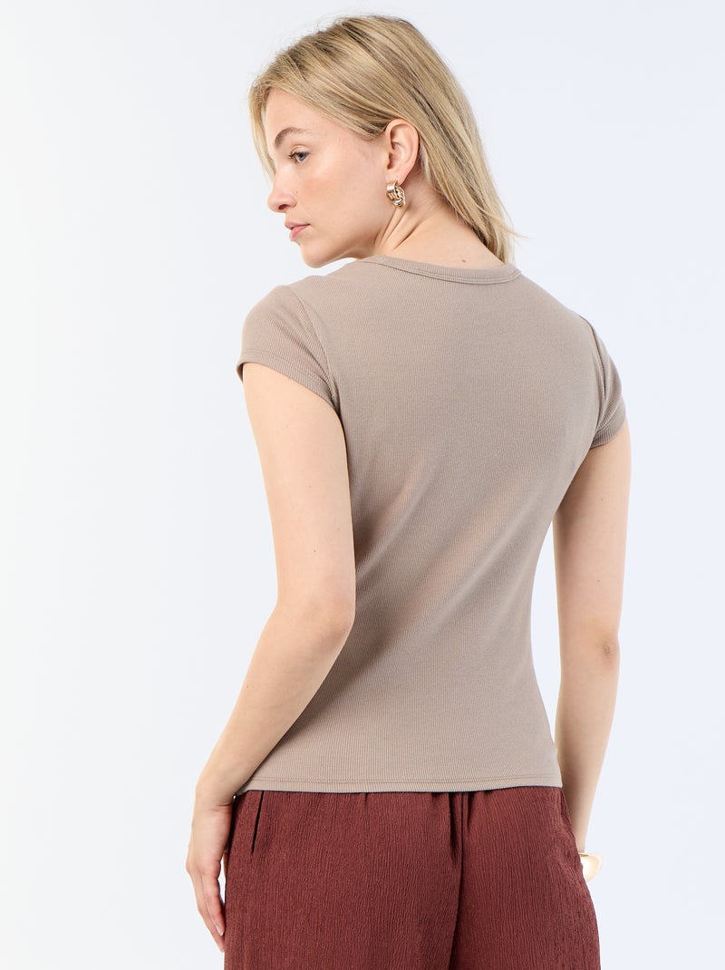 T-shirt in jersey a coste maniche corte Tortora - Kiabi