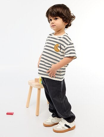 T-shirt in jersey a maniche corte con taschino stampato