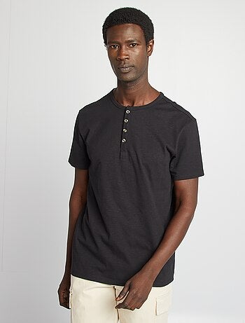T-shirt in jersey con collo serafino