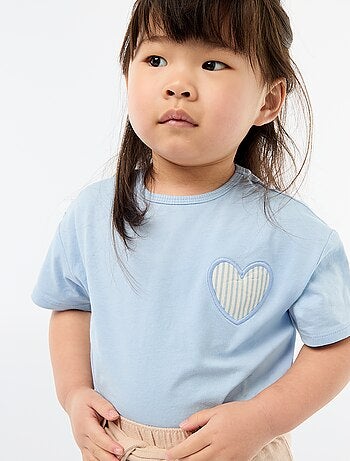 T-shirt in jersey di cotone con patch a cuore