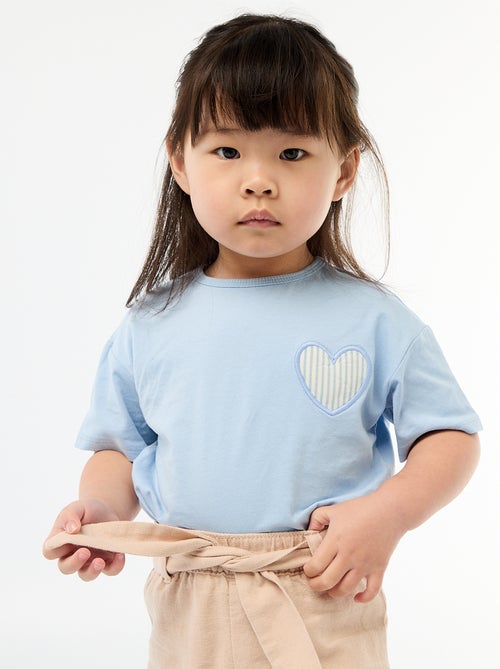 T-shirt in jersey di cotone con patch a cuore - Kiabi