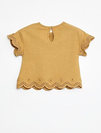 T-shirt in jersey maniche corte con ricami punto inglese