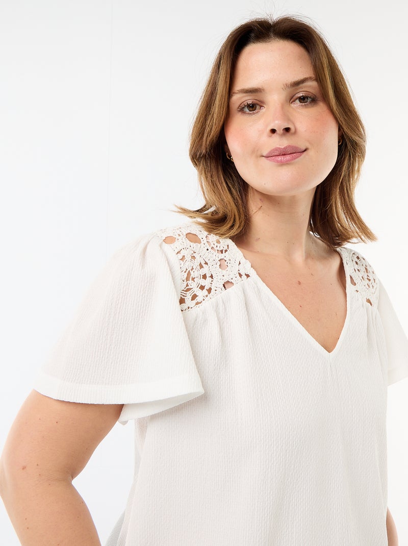T-shirt in maglia crêpe e macramè Bianco - Kiabi