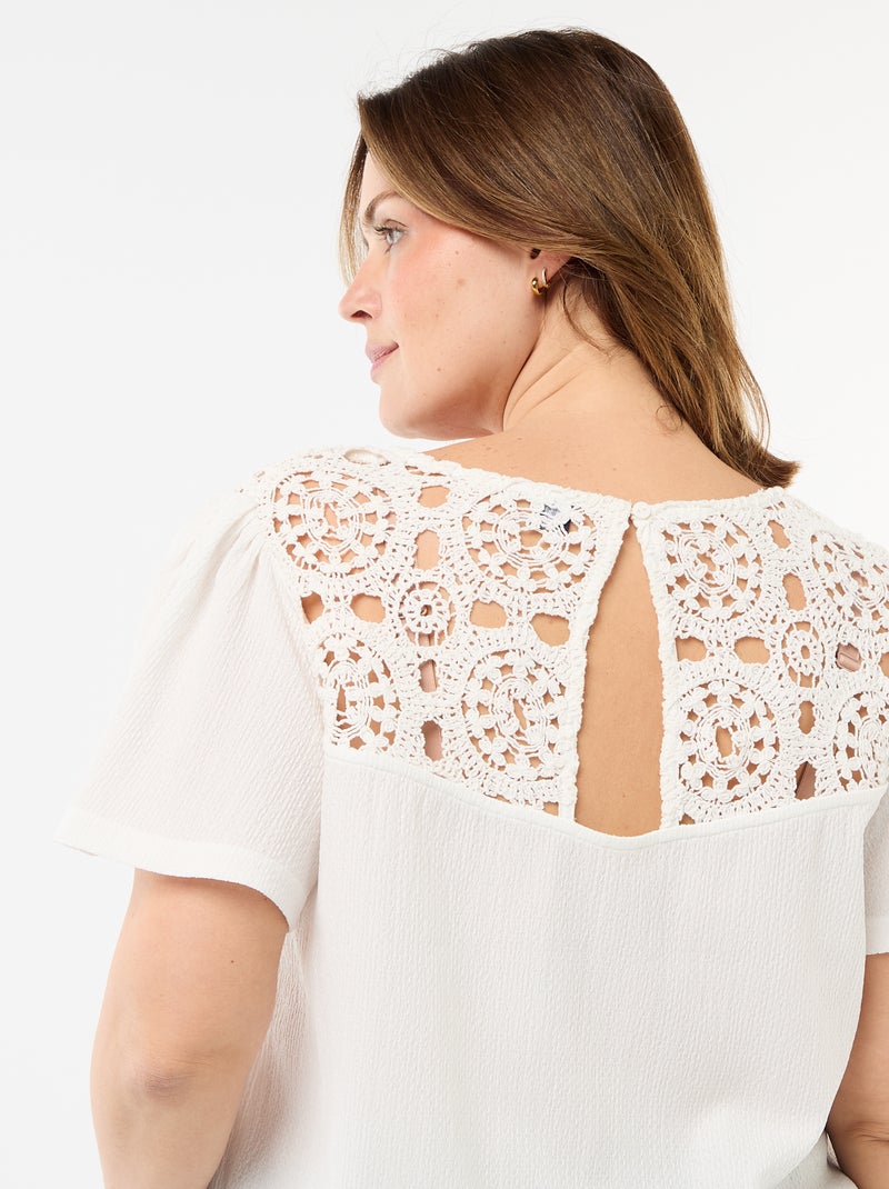 T-shirt in maglia crêpe e macramè Bianco - Kiabi