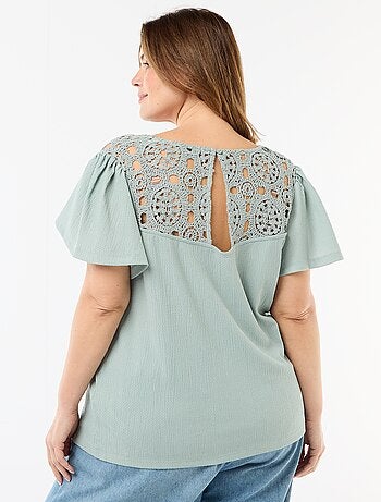 T-shirt in maglia crêpe e macramè