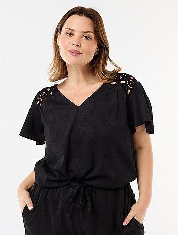 T-shirt in maglia crêpe e macramè