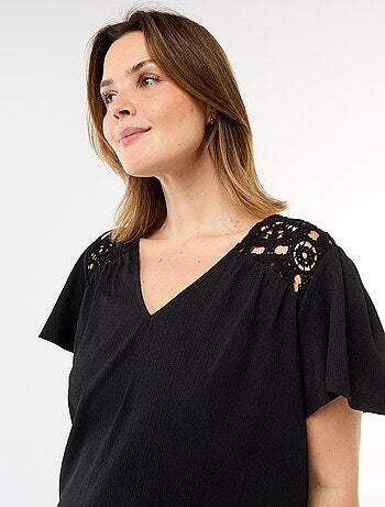 T-shirt in maglia crêpe e macramè