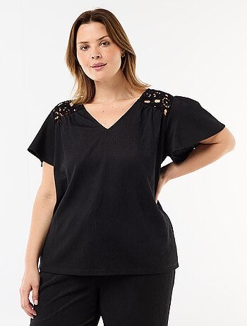 T-shirt in maglia crêpe e macramè