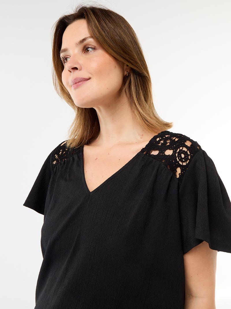 T-shirt in maglia crêpe e macramè Nero - Kiabi
