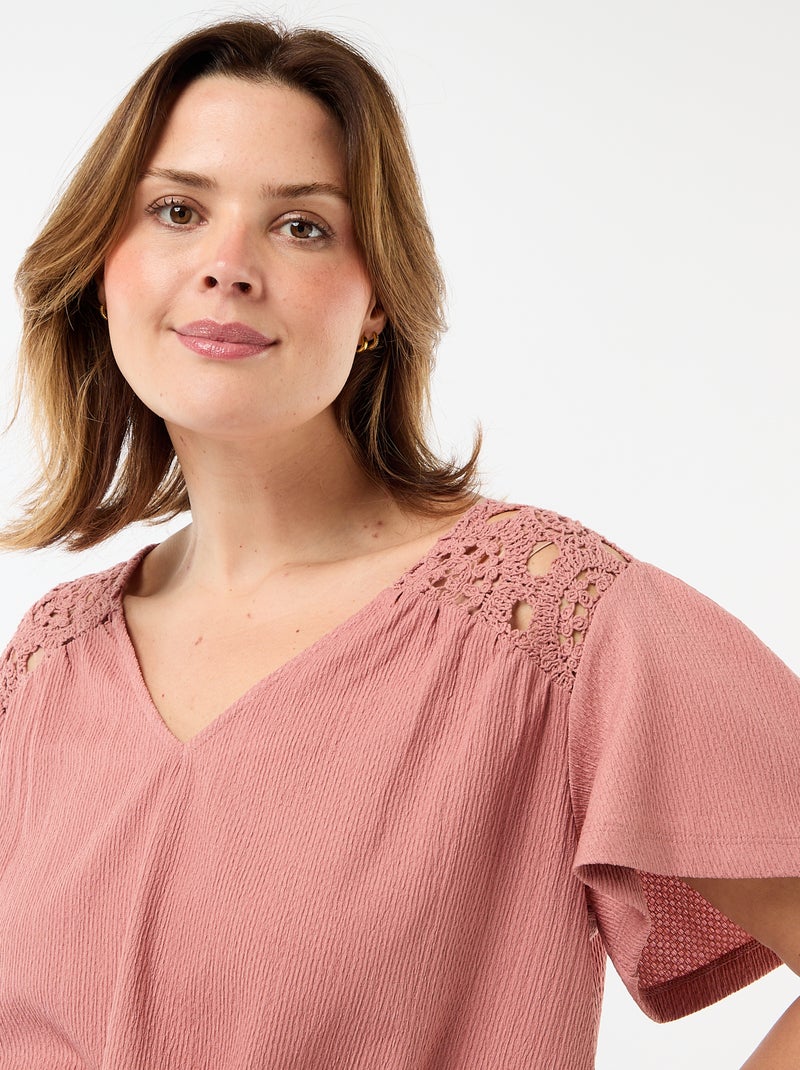 T-shirt in maglia crêpe e macramè Rosa - Kiabi