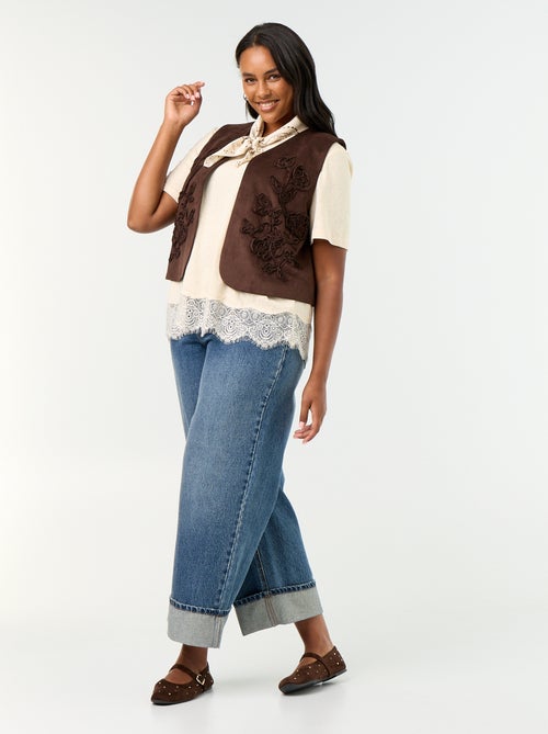 T-shirt in maglia mouliné con bordo in pizzo - Kiabi T-shirt in maglia mouliné con bordo in pizzo - Kiabi