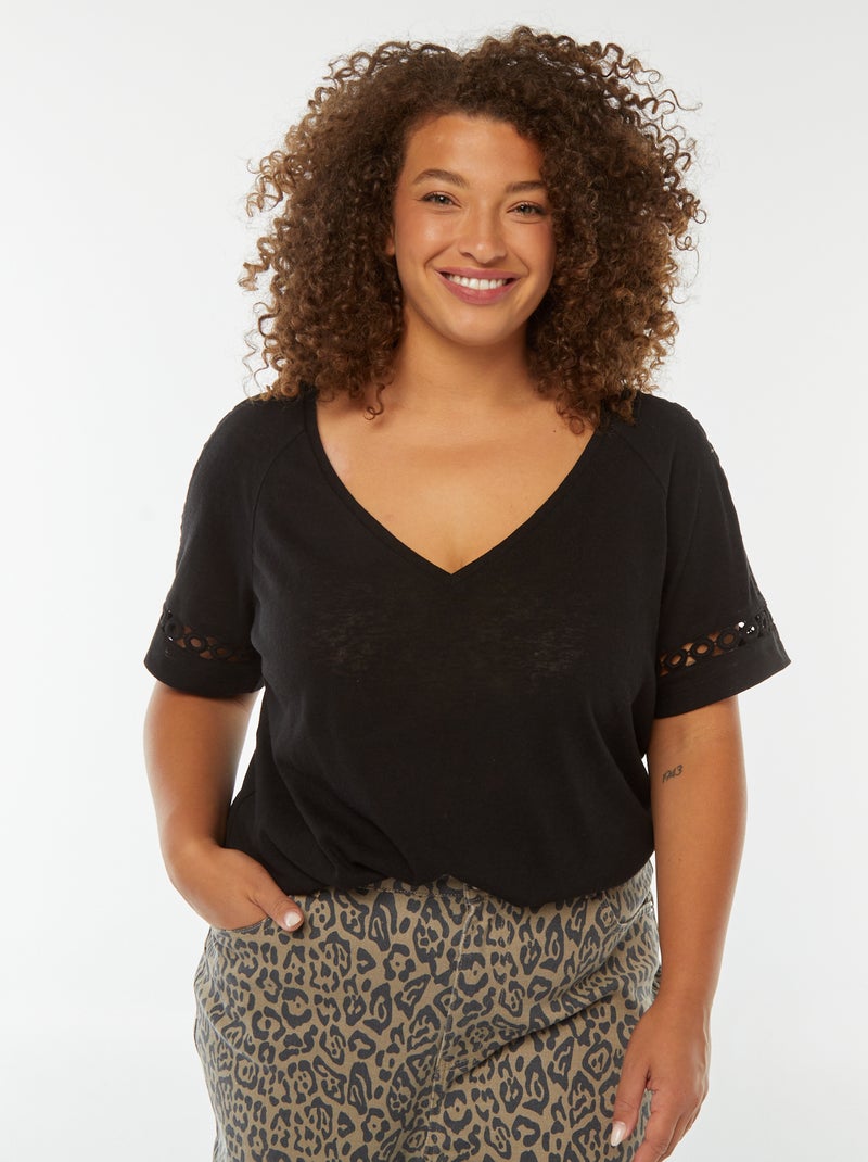 T-shirt in maglia mouliné con dettagli macramé nero - Kiabi