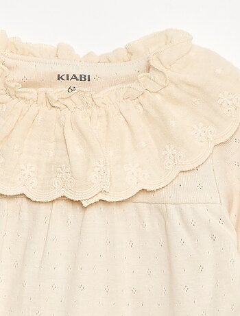 T-shirt in maglia operata con colletto ricamato