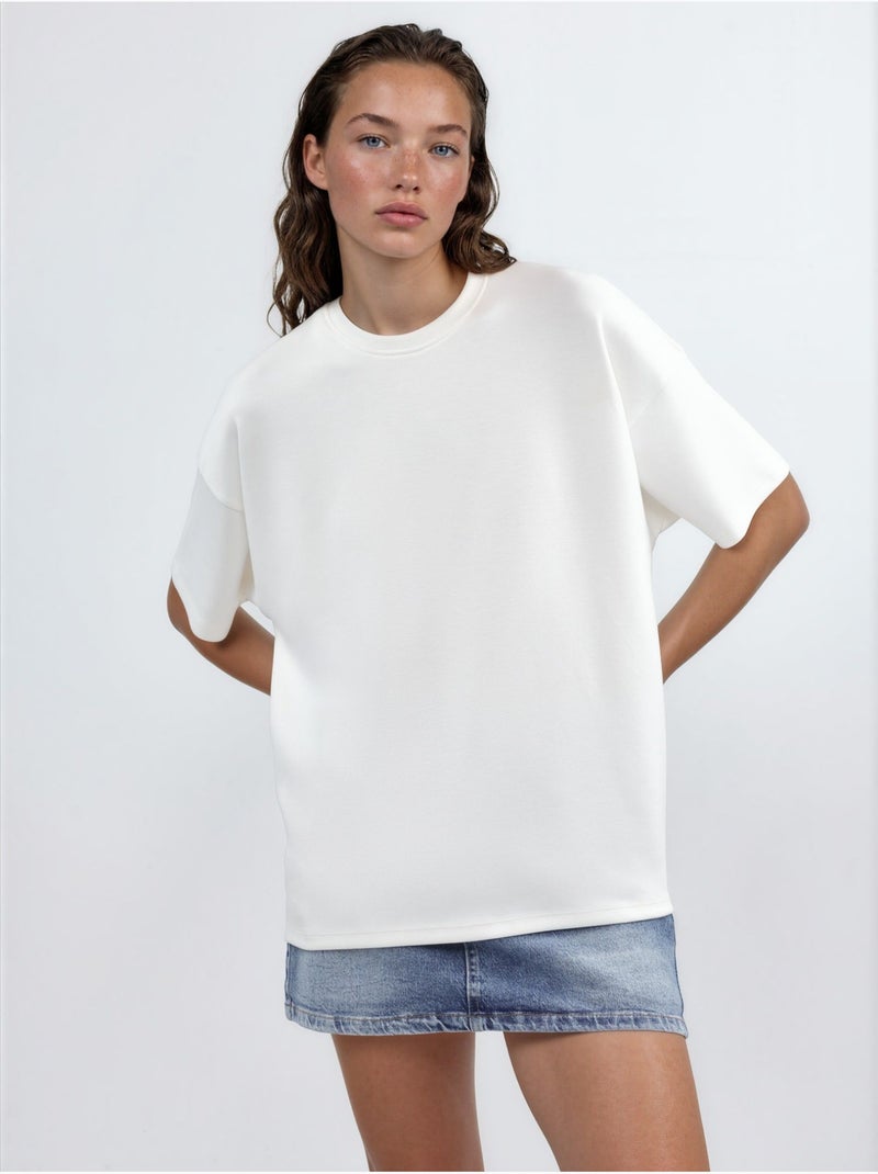 T-shirt in maglia oversize con girocollo effetto modal hiccup Bianco sporco - Kiabi