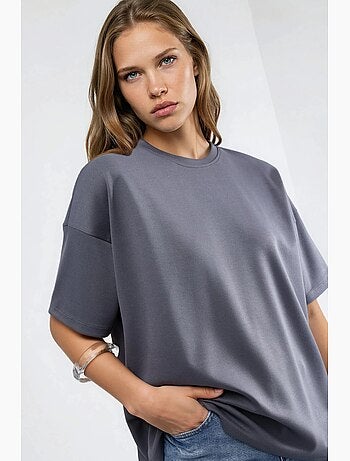 T-shirt in maglia oversize con girocollo effetto modal hiccup