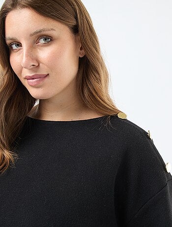 T-shirt in maglia peluche con bottoni dorati