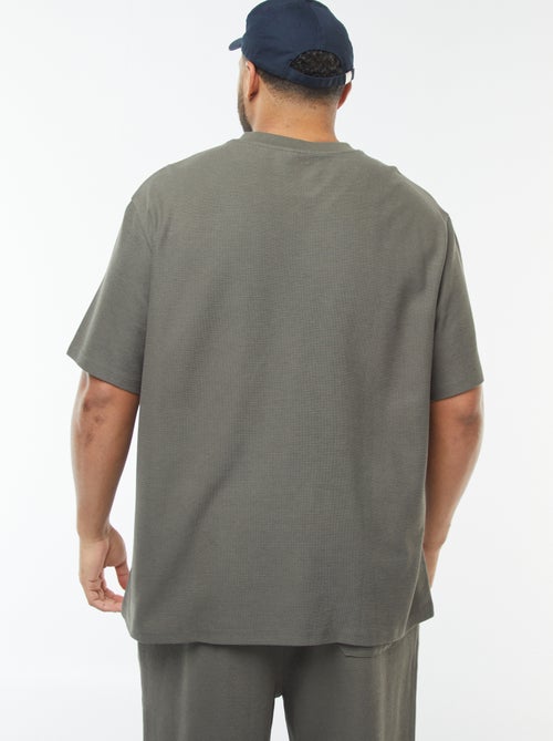 T-shirt in maglia testurizzata e scollo a V - Kiabi