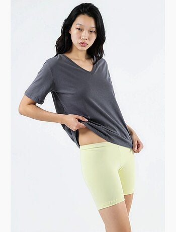 T-shirt in maglia tinta unita con scollo a v busem