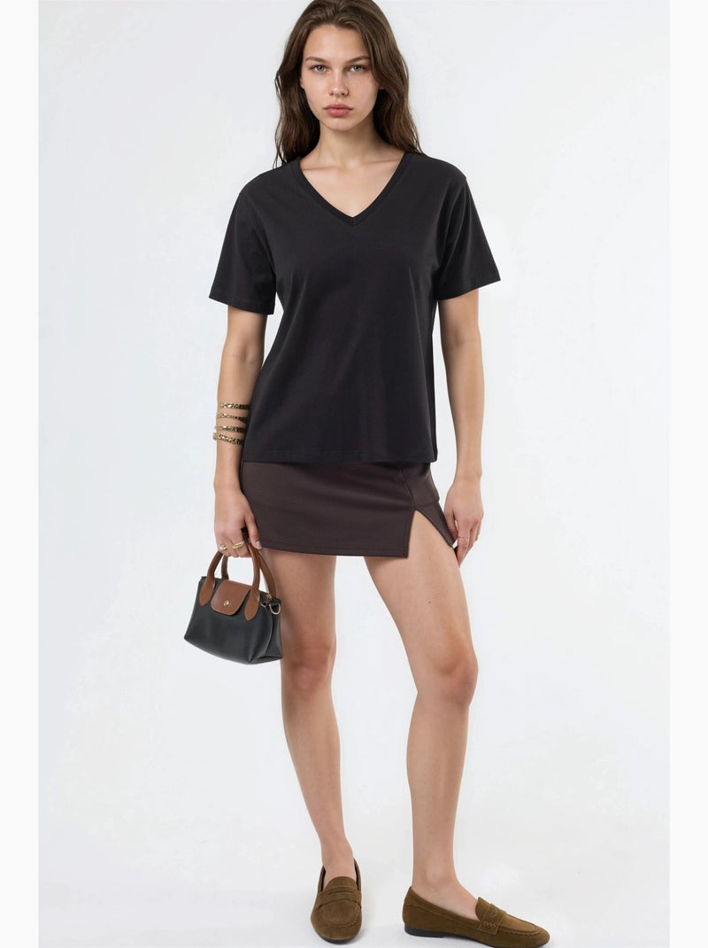 T-shirt in maglia tinta unita con scollo a v busem Nero - Kiabi