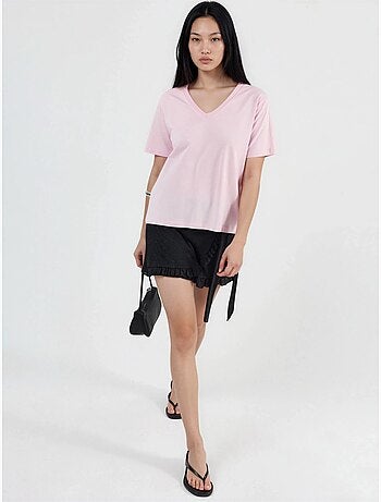 T-shirt in maglia tinta unita con scollo a v busem