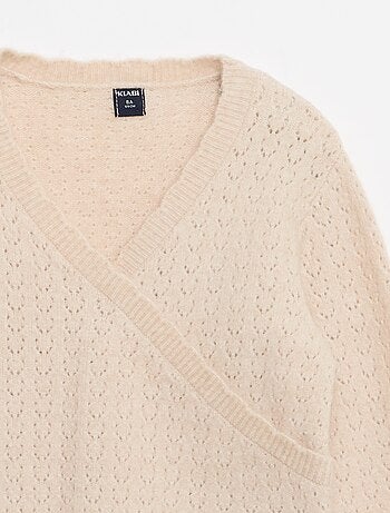 T-shirt in maglia traforata con scollo a cuore