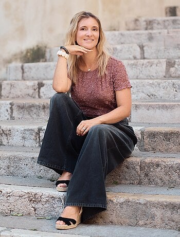 T-shirt in pizzo a maniche corte