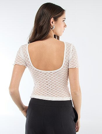 T-shirt in pizzo con schiena scoperta