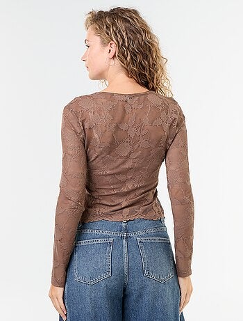 T-shirt in pizzo effetto camicia