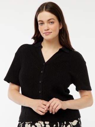 T-shirt in stile gilet lavorata a maglia
