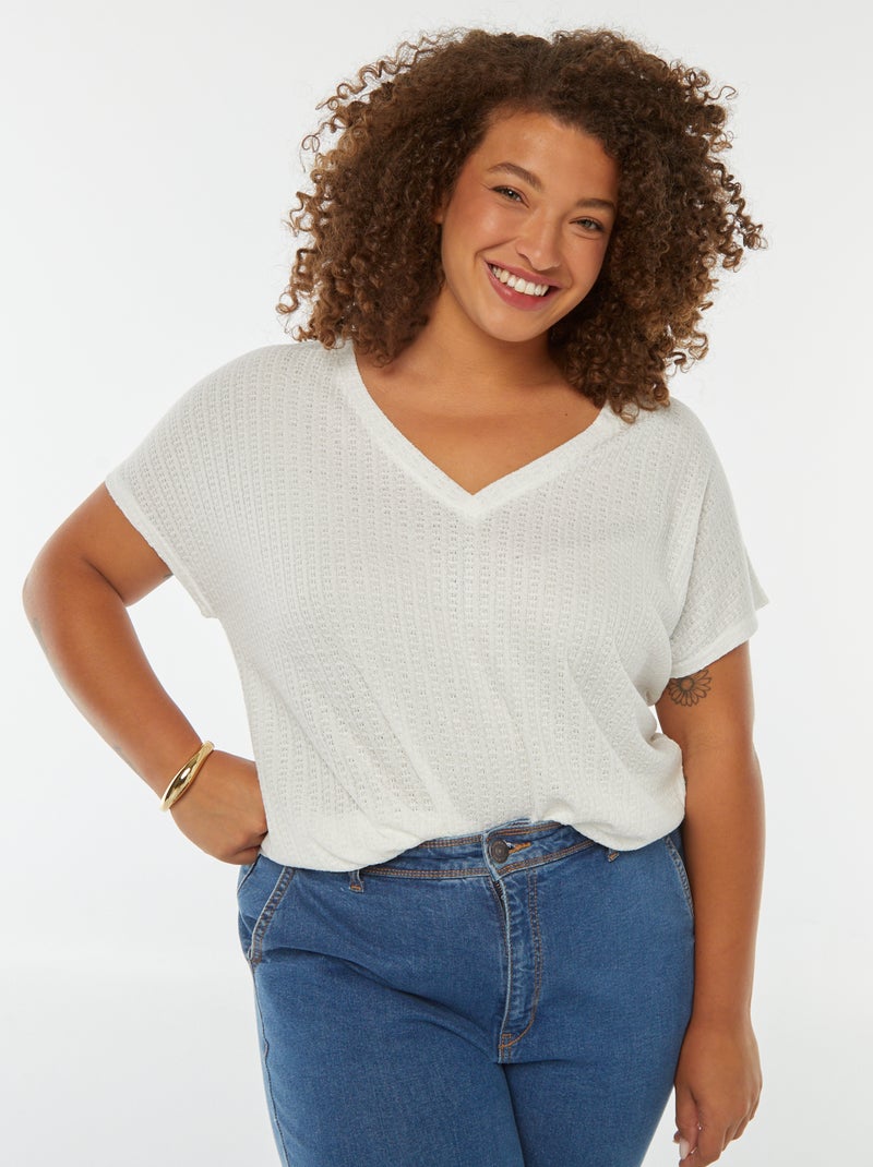 T-shirt in tessuto goffrato e traforato a maniche corte Bianco - Kiabi