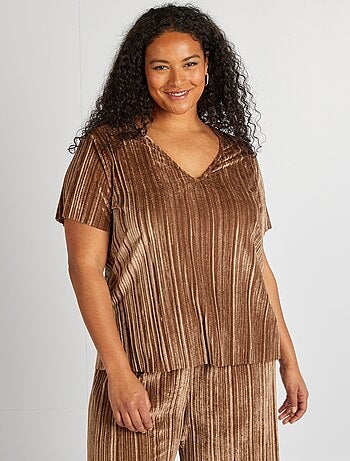 T-shirt in velluto scollo a V