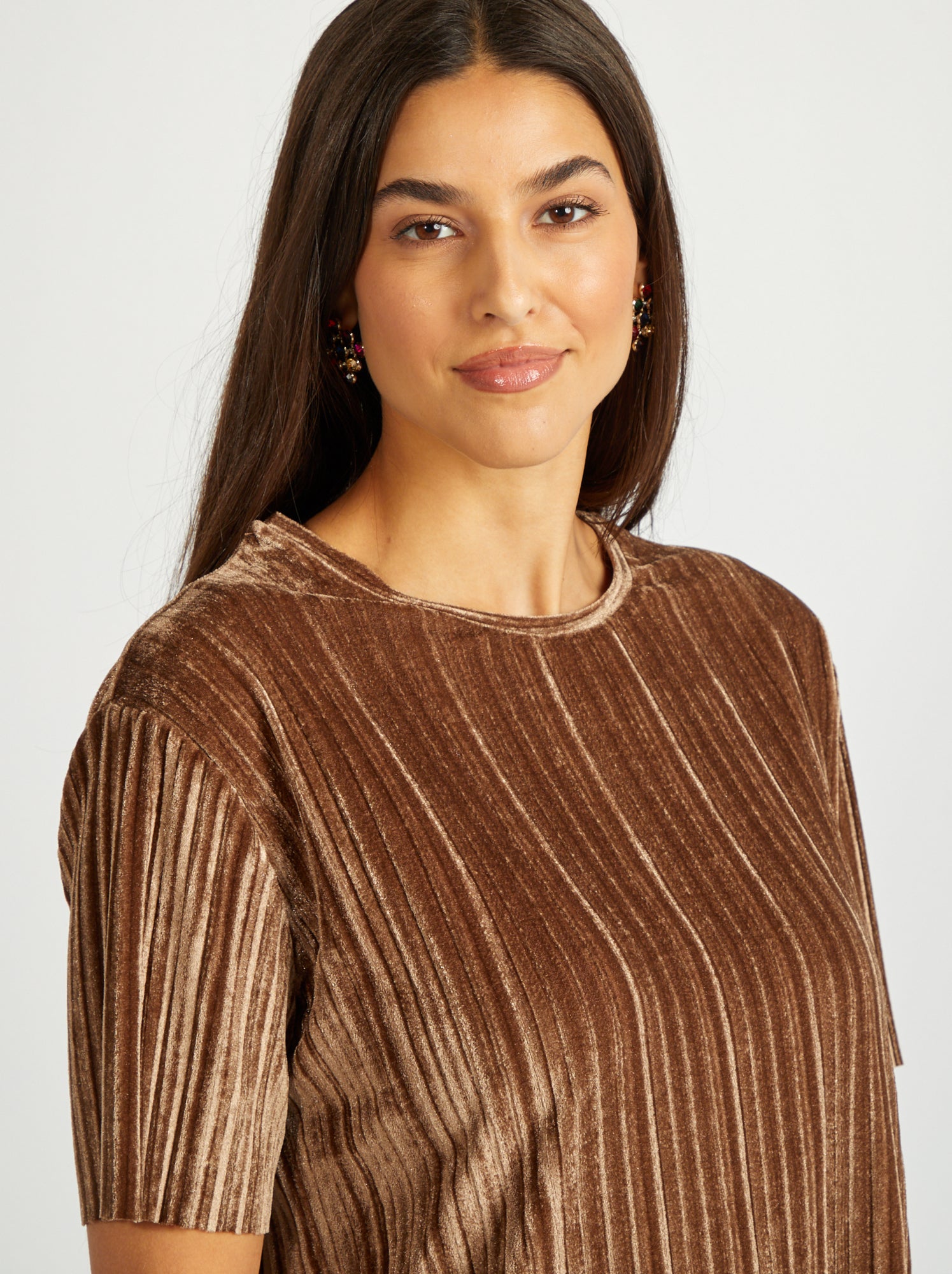 Magliette marroni shop