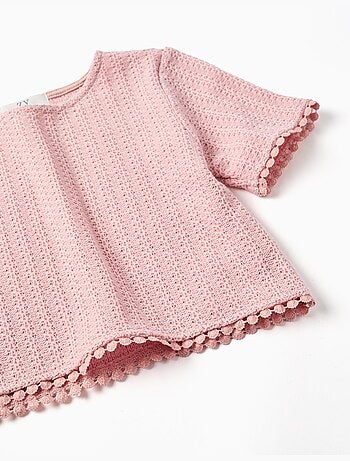 T-shirt lavorata a maglia con bordo in pizzo all'uncinetto