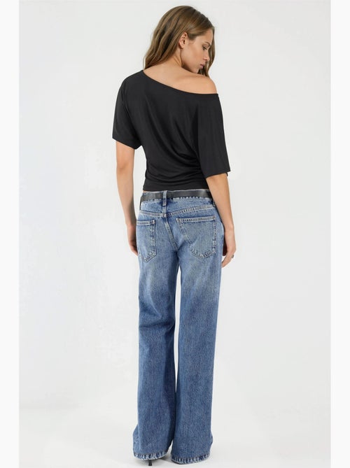 T-shirt loose fit con scollo a barca hiccup - Kiabi T-shirt loose fit con scollo a barca hiccup - Kiabi