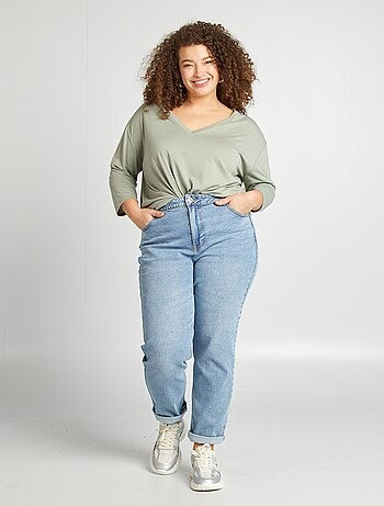 T-shirt lunga con scollo a V
