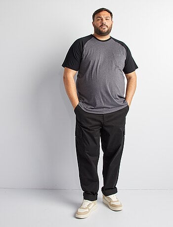 T-shirt maniche corte raglan con tasca sul petto