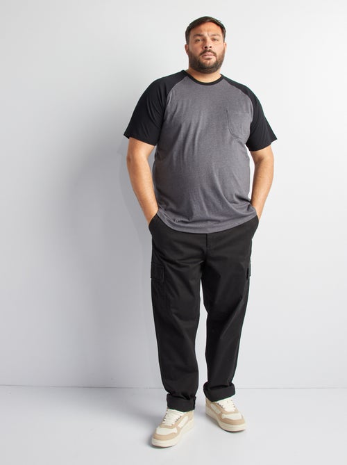 T-shirt maniche corte raglan con tasca sul petto - Kiabi