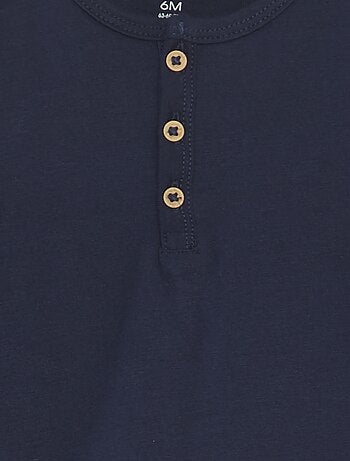 T-shirt maniche lunghe con collo serafino